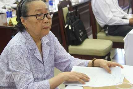 Xúc động giây phút trao kỷ vật cán bộ đi B