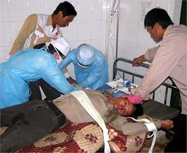 Bệnh dại do chó mèo cắn: Căn bệnh truyền nhiễm cấp tính gây tử vong này gây ra phổ biến nhất ở chó sói, mèo, chó. Chúng truyền bệnh thông qua vết cắn và tấn công vào hệ thần kinh trung ương. Hàng nghìn người đã bị chết vì căn bệnh này.