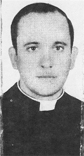 Giáo hoàng Jorge Mario Bergoglio trở thành linh mục vào năm 1973 và giảng dạy đạo trong các trường dòng và trường đại học ở Argentina