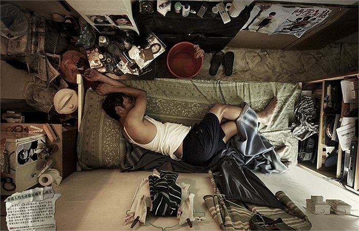 Căn phòng chưa đến 5 m2 của một người lao động nghèo ở Hongkong