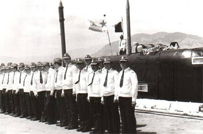 Trong thời hạn 25 năm, phục vụ một đơn vị thường trực chiến đấu mang tên Liên đội tàu chiến số 17 của Hạm đội Thái Bình Dương.