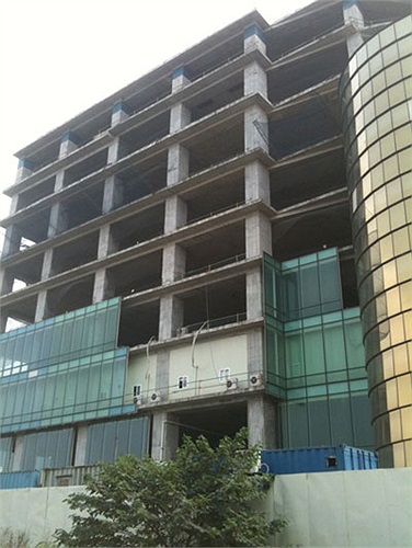 Nhưng sau 4 năm thi công dự án mới chỉ xây dựng được 9 tầng trong tổng số 36 tầng.