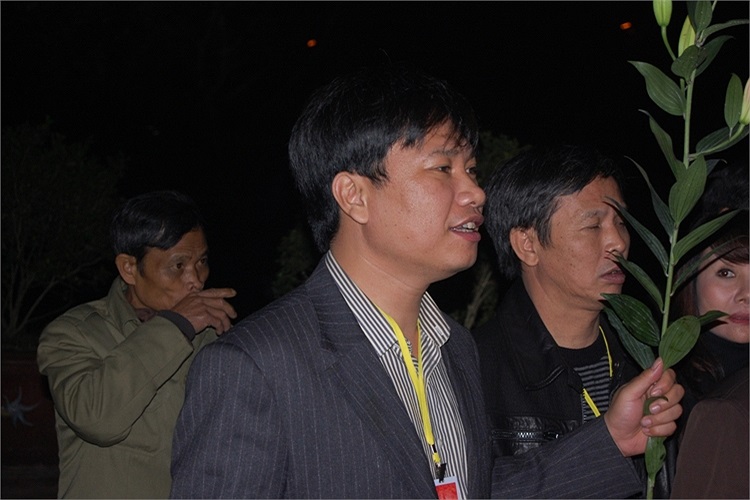 Một số người ra về sớm khi lấy được lộc