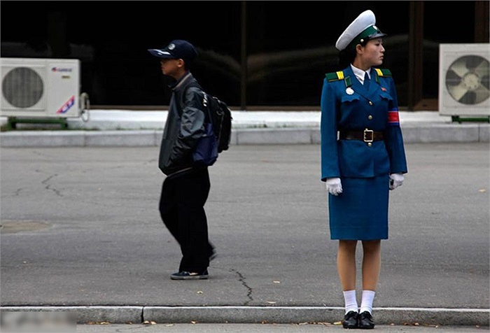 Nữ cảnh sát giao thông Triều Tiên
