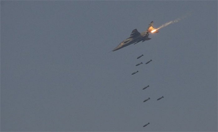 Máy bay của Không quân Ấn Độ khai hỏa trong cuộc tập trận đầu tiên của năm 2013