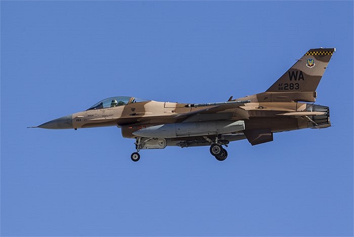 F-16 Aggressor của Các Tiểu vương quốc Ả Rập