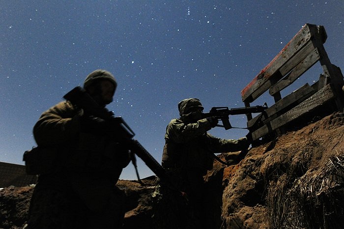 Đội Hải quân di động của Mỹ trong cuộc luyện tập đêm tại trại Shelby, Mississippi