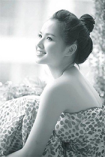 Sau nhiều năm gia nhập làng giải trí, hotgirl Tâm Tít vẫn giữ vẻ đẹp trong sáng.