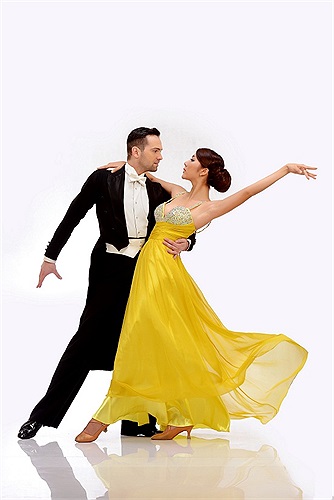 Ngọc Quyên sẽ kết hợp cùng Daniel Nikolov Denev - đây cũng là bạn nhảy của Kim Hiền trong Bước nhảy hoàn vũ năm 2011.