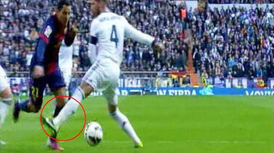 Barca thua bạc nhược: Đế chế sắp suy tàn