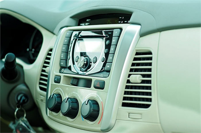 Tuy nhiên, những sự cố về chất lượng đã khiến dòng xe này phần nào mất điểm với khách hàng và bị chính mẫu xe anh em Fortuner vượt mặt.