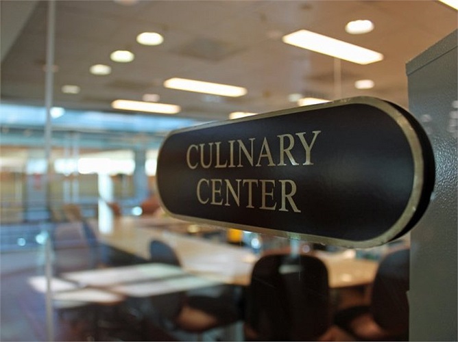 Khu vực kiểm tra được gọi là 'Culinary Center' - tạm dịch 'Trung tâm ẩm thực'