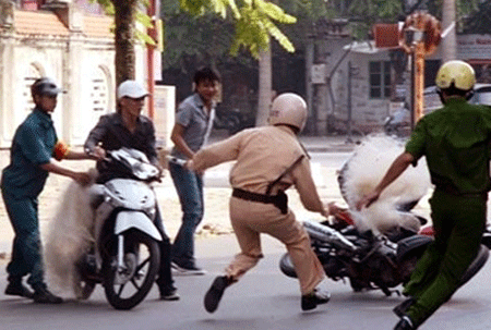 Bộ GT-VT vẫn muốn phạt xe không chính chủ