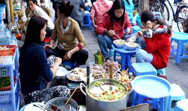 Bún, phở Tết: Sau ‘lên trời’ đã về ‘mặt đất’