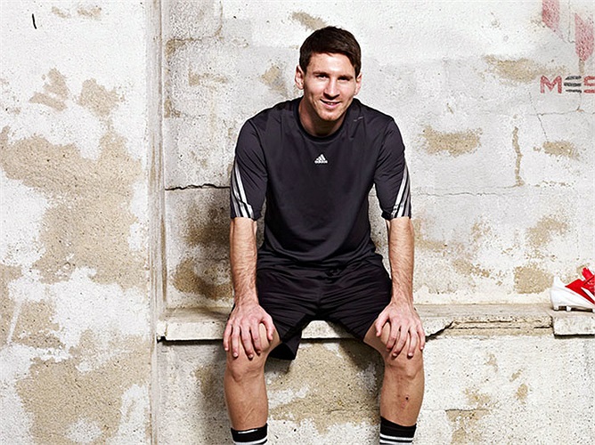 4 năm liên tiếp giành Quả bóng vàng FIFA, Messi vẫn đành ngậm ngùi đứng thứ 2 với tổng giá trị tài sản là 115,5 triệu bảng