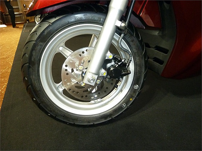 Theo Honda Việt Nam, động cơ mới có công suất lớn hơn 32% và tiết kiệm nhiên liệu hơn 30% nhưng từ chối công bố con số chi tiết.