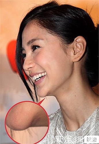 Trông cô khác hẳn