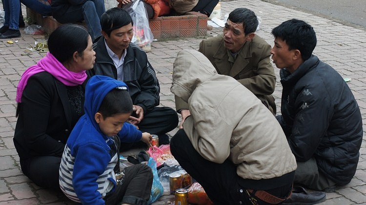 Đồ ăn thức uống mang theo phục vụ trẩy hội