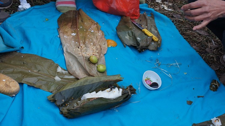 Cơm đùm cơm nắm đi trẩy hội