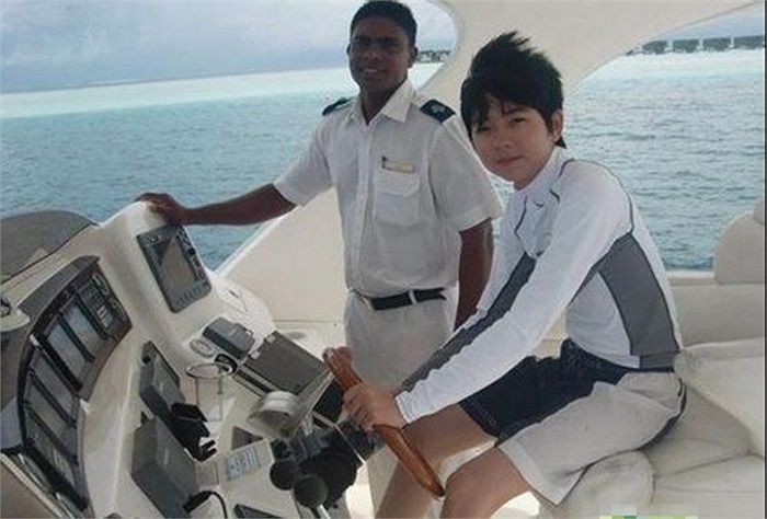 Trương lái du thuyền riêng 
