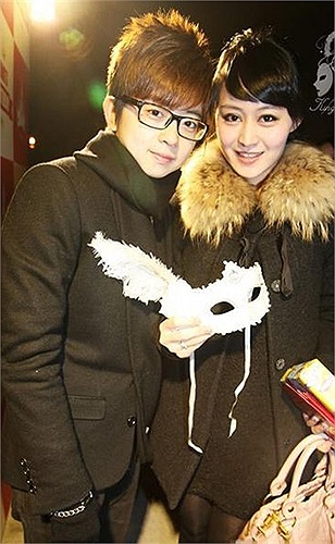 Loạt ảnh về cuộc sống cá nhân do Trương đăng tải được lan truyền với tốc độ chóng mặt trên các mạng xã hội Trung Quốc