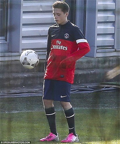 Trước đó Brooklyn khoác áo... Chelsea