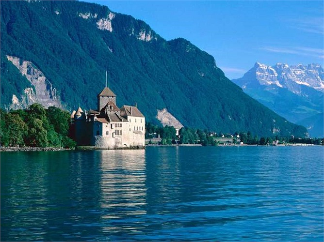 Geneva (Thụy Sĩ): Giá bất động sản: 29.300 USD - 32.400 USD/m2