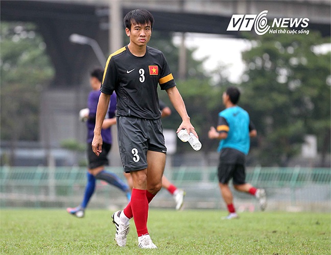 Trung vệ: Minh Đức (30 tuổi - Tuyển thủ Quốc gia. Giá chuyển nhượng gần nhất: 5 tỷ). Thực trạng hiện tại: Chờ Xi măng Hải Phòng ký.