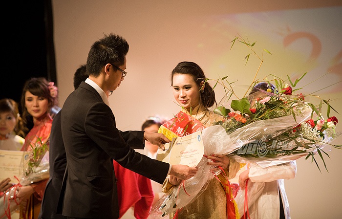 Á khôi 1 Hoàng Yến