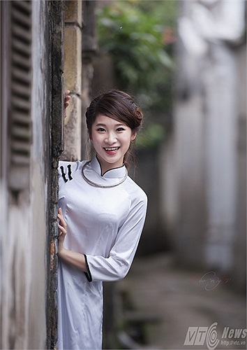 Phó Kiều Phương Anh, cô sinh viên năm thứ nhất vừa lọt vào Top 5 và đạt giải Miss tài năng cuộc thi Duyên dáng kinh doanh 2012 (ĐH Kinh Doanh và Công nghệ Hà Nội)