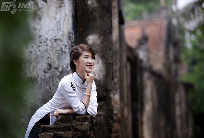 Phương Anh chia sẻ rằng cô rất thích đi du lịch, tìm hiểu những nét đẹp trong truyền thống văn hóa của dân tộc