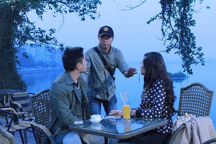 Công Lý: cứ bình tĩnh, tôi không phải cướp đâu, chỉ là nhận nhầm người thôi.