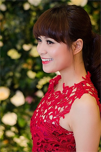 Bước sang tuổi 25, Hoàng Thùy Linh vẫn xinh đẹp và quyến rũ như ngày nào.