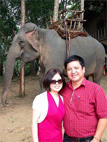 NSƯT Chí Trung, tân Phó Giám đốc Nhà hát Tuổi Trẻ và vợ, NSƯT Ngọc Huyền đã có chuyến du lịch đúng vào Tháng ba Tây Nguyên.