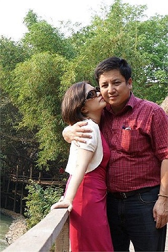 Cặp gia đình nghệ sĩ này vẫn tràn đầy hạnh phúc sau mấy chục năm chung sống bên nhau.