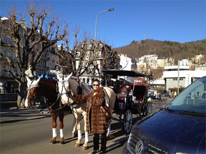 Hai vợ chồng vẫn đang tìm một căn hộ ưng ý cho tổ ấm mới của mình.