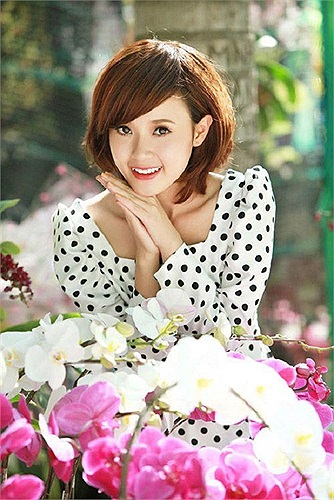 Sau một thời gian lấn sân sang điện ảnh, hotgirl Midu đã gần thoát khỏi hình ảnh 'bình hoa di động' trên màn ảnh.