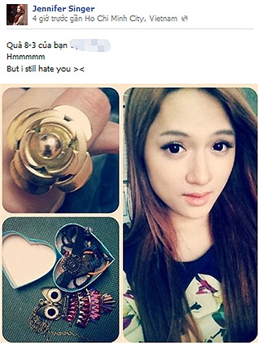 Hương Giang chuyển giới khoe những món quà nhận được nhân ngày mùng 8/3. Những món đồ dùng rất hữu dụng, nhỏ bé và đáng yêu.