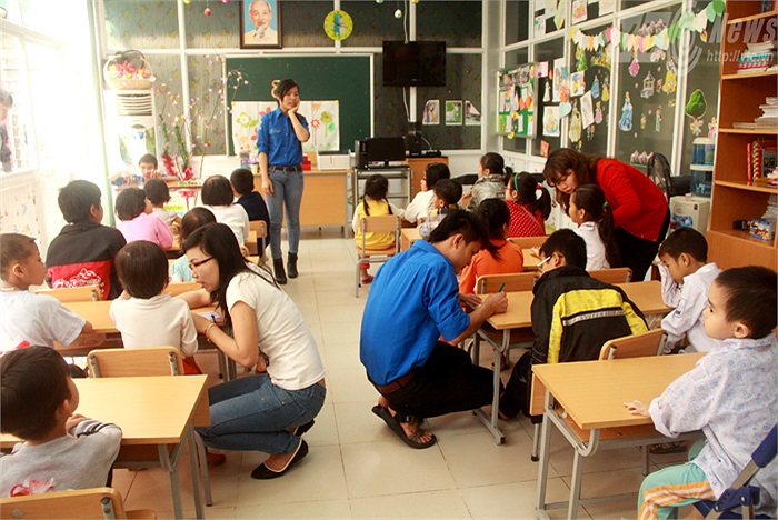 Ngày 16-11-2011, lớp học Hy vọng chính thức được khai giảng tại Bệnh viện Nhi Trung ương. Lớp học luôn đầy ắp các em nhỏ đang điều trị bệnh tại đây. Đa số các em nhỏ trong lớp đến từ các vùng quê nghèo trên khắp cả nước.