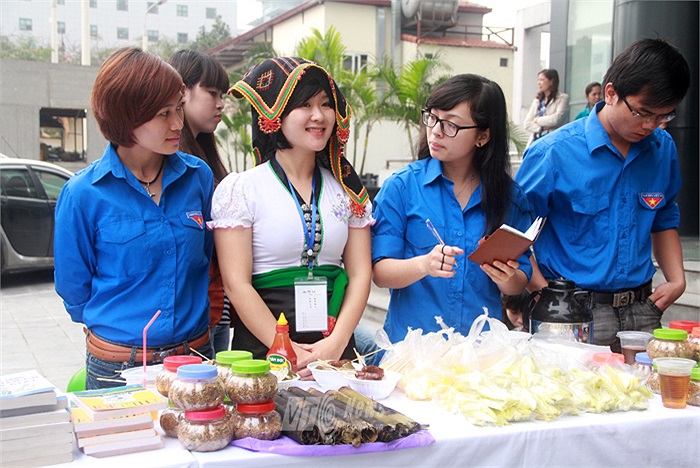 Hoạt động ý nghĩa của Ngày vì cộng đồng được các bạn sinh viên đặc biệt hưởng ứng