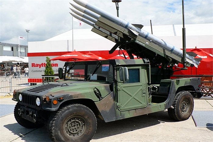 Nó có thể gắn được hệ thống tên lửa đất đối không di động để chống lại các máy bay đối phương