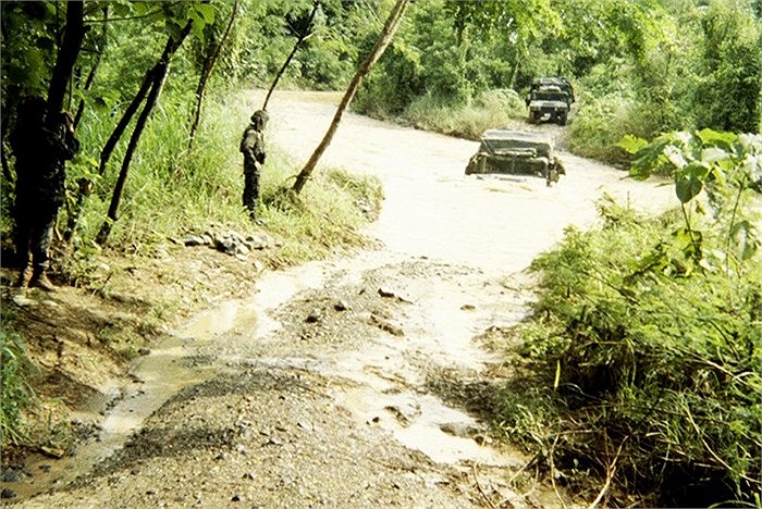 Humvee có thể lội qua những con suối có mực nước lên đến 1.5 m