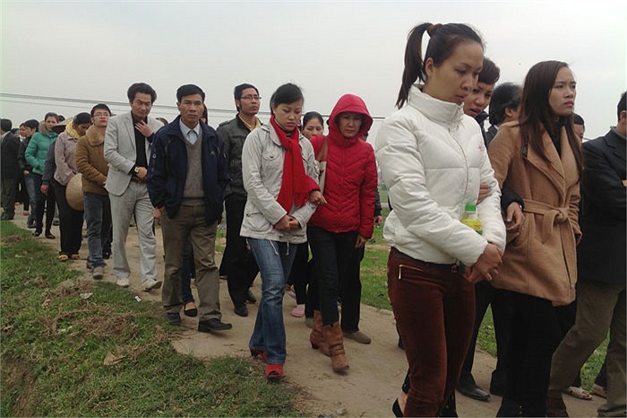 Nghệ nhân Hà Thị Cầu cũng dặn con khi mất đi thì mua cho cụ một chút vàng mang theo bên người, đặt dưới đầu chứ không đặt ở miệng. Cụ bảo, đặt vào miệng là khóa miệng lại, còn đặt ở dưới đầu để cụ mang theo cho nó giàu có, như thế Xẩm mới lớn mạnh.