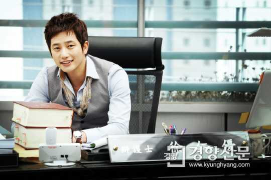 Lộ danh tính thực tập sinh bị Park Shi Hoo xâm hại?