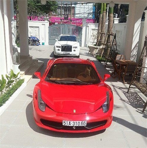 Với việc sở hữu bộ sưu tập xế 'khủng' này, đại gia trẻ tuổi Phan Thành tỏ ra không hề thua kém Cường đô la hay bất cứ một vị đại gia Việt nào khác. 