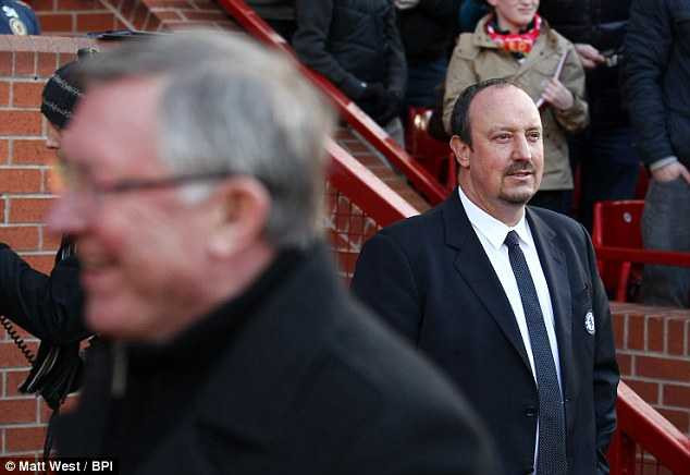 MU tái hiện nỗi đau Real: Đắng cay cho ông thầy già