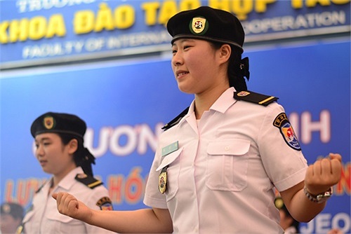 Nữ sinh Hàn nhảy Gangnam style 