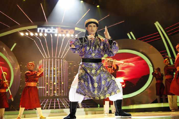 Nghe ông Tây Kyo York da diết hát Hòn vọng phu