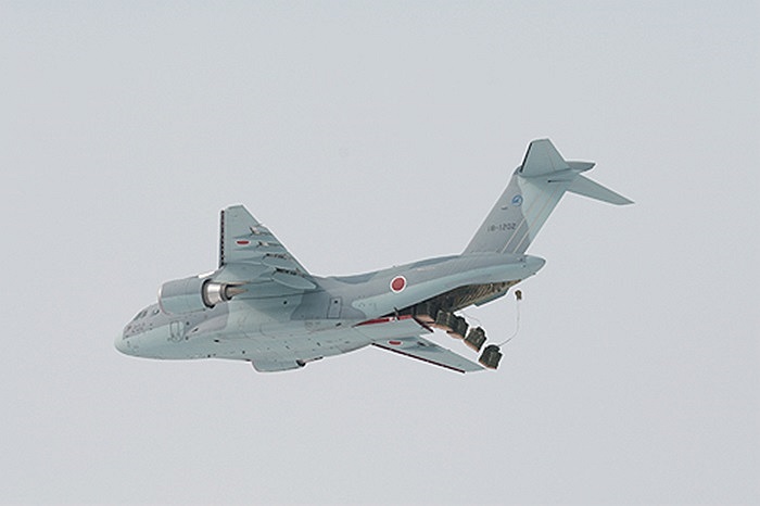 XC-2 có thể chở được 12 tấn hàng và có khả năng bay xa 6.500km