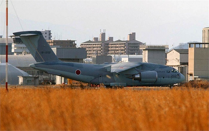 XC-2 sẽ phải trải qua những cuộc thử nghiệm khả năng phòng thủ, bắn đạn phát sáng, chịu đựng sự khắc nghiệt của thời tiết và đặc biệt là bay trong mùa đông lạnh giá 